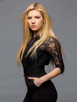 Katheryn Winnick Wallpaper