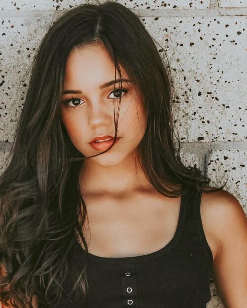 Jenna Ortega Wallpaper - EnWallpaper