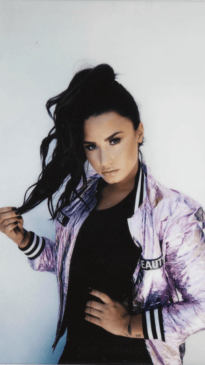 Demi Lovato Wallpaper