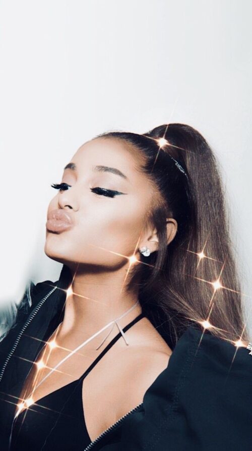 Ariana Grande Wallpaper