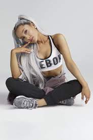 Ariana Grande Wallpaper