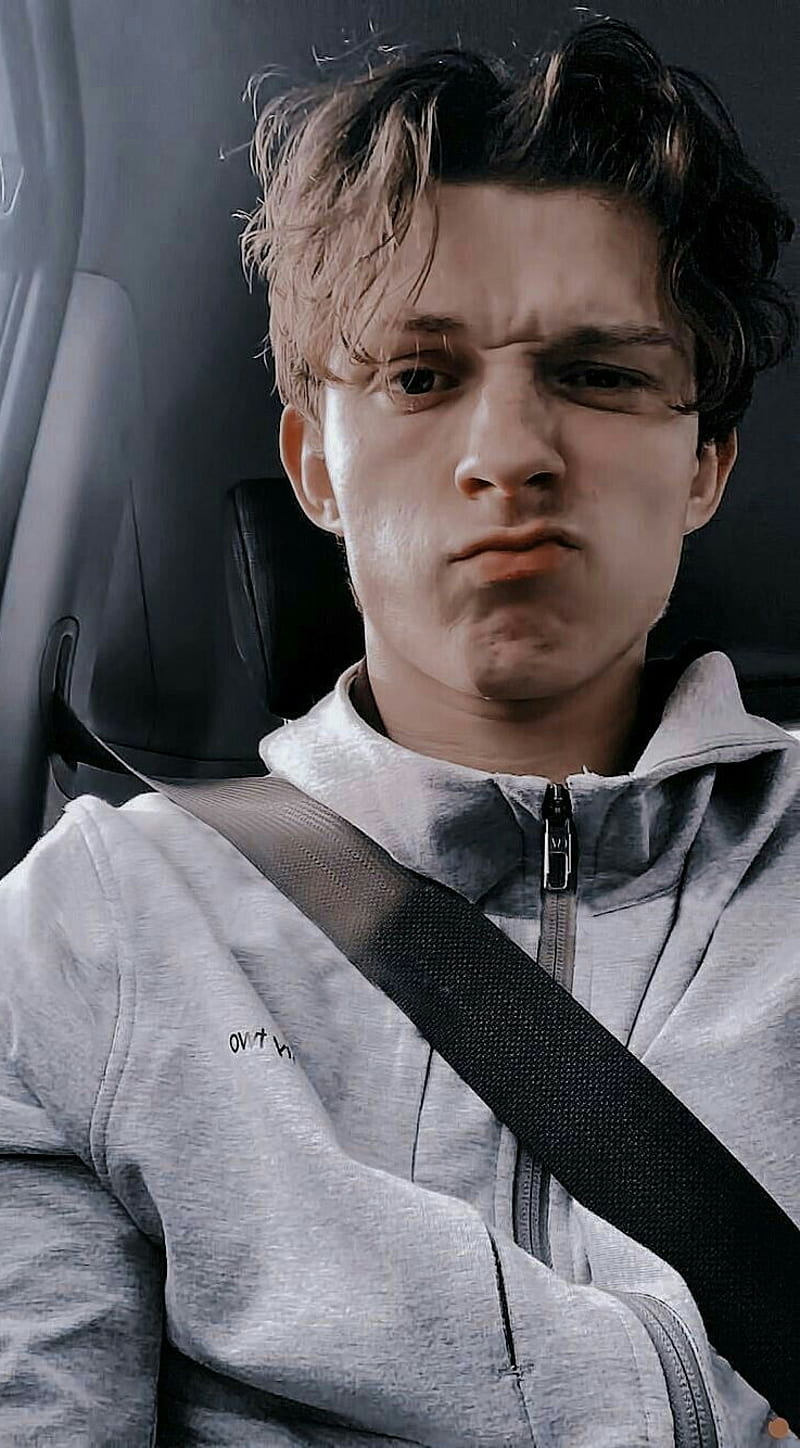 Tom Holland Wallpaper