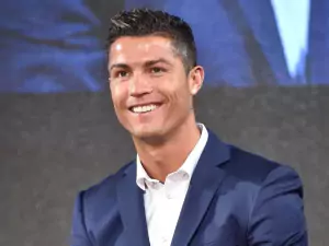 Background Cristiano Ronaldo Wallpaper