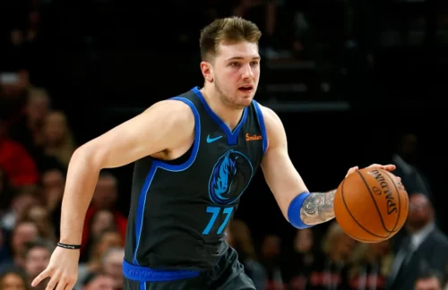 Background Luka Doncic Wallpaper