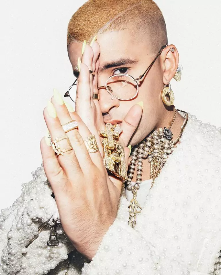 Background Bad Bunny Wallpaper