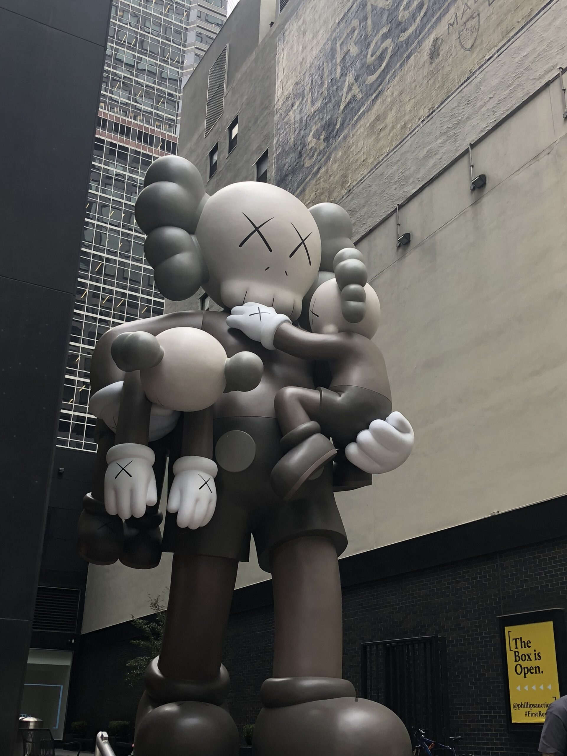 Background Kaws Wallpaper