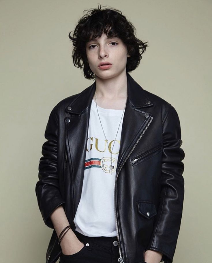 Background Finn Wolfhard Wallpaper