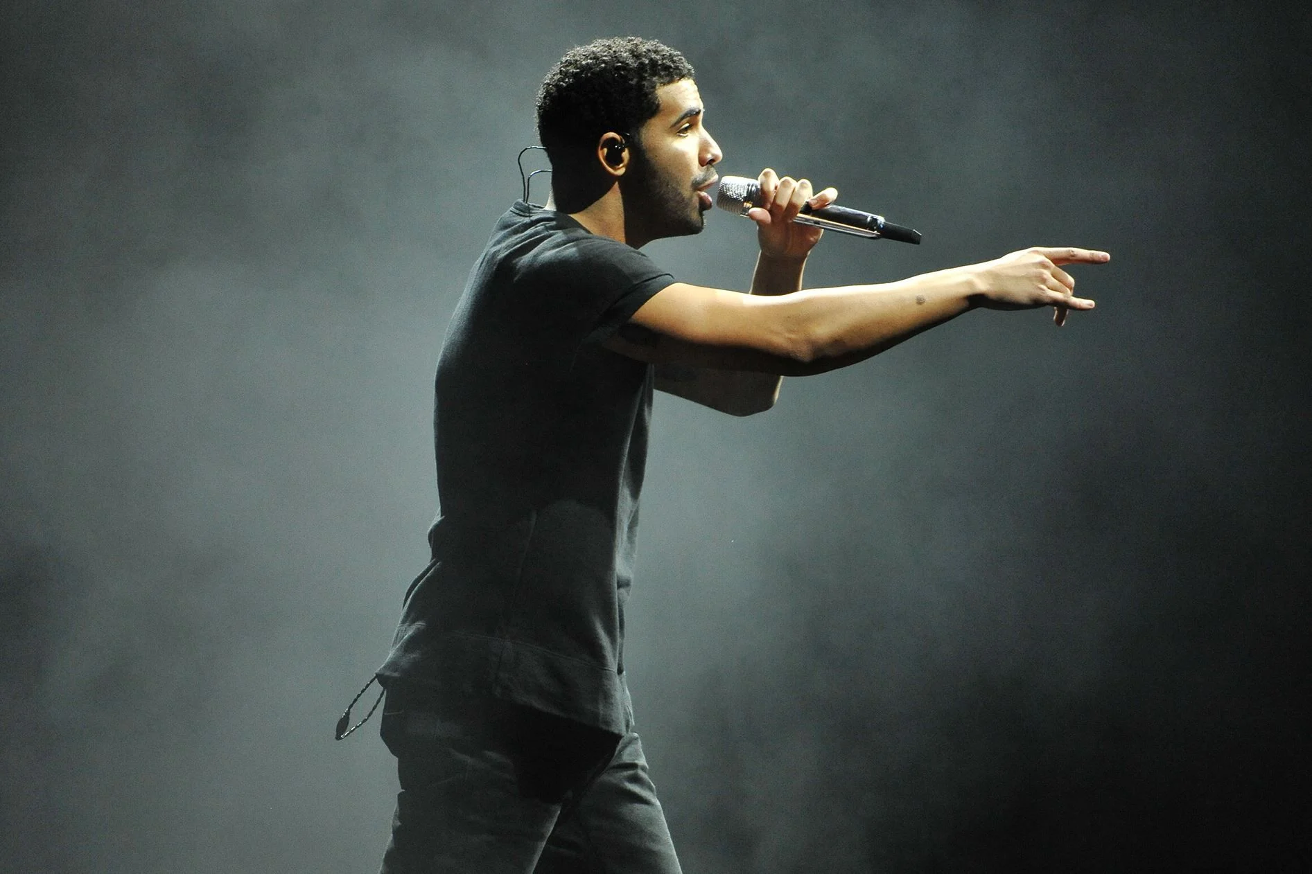 Background Drake Wallpaper