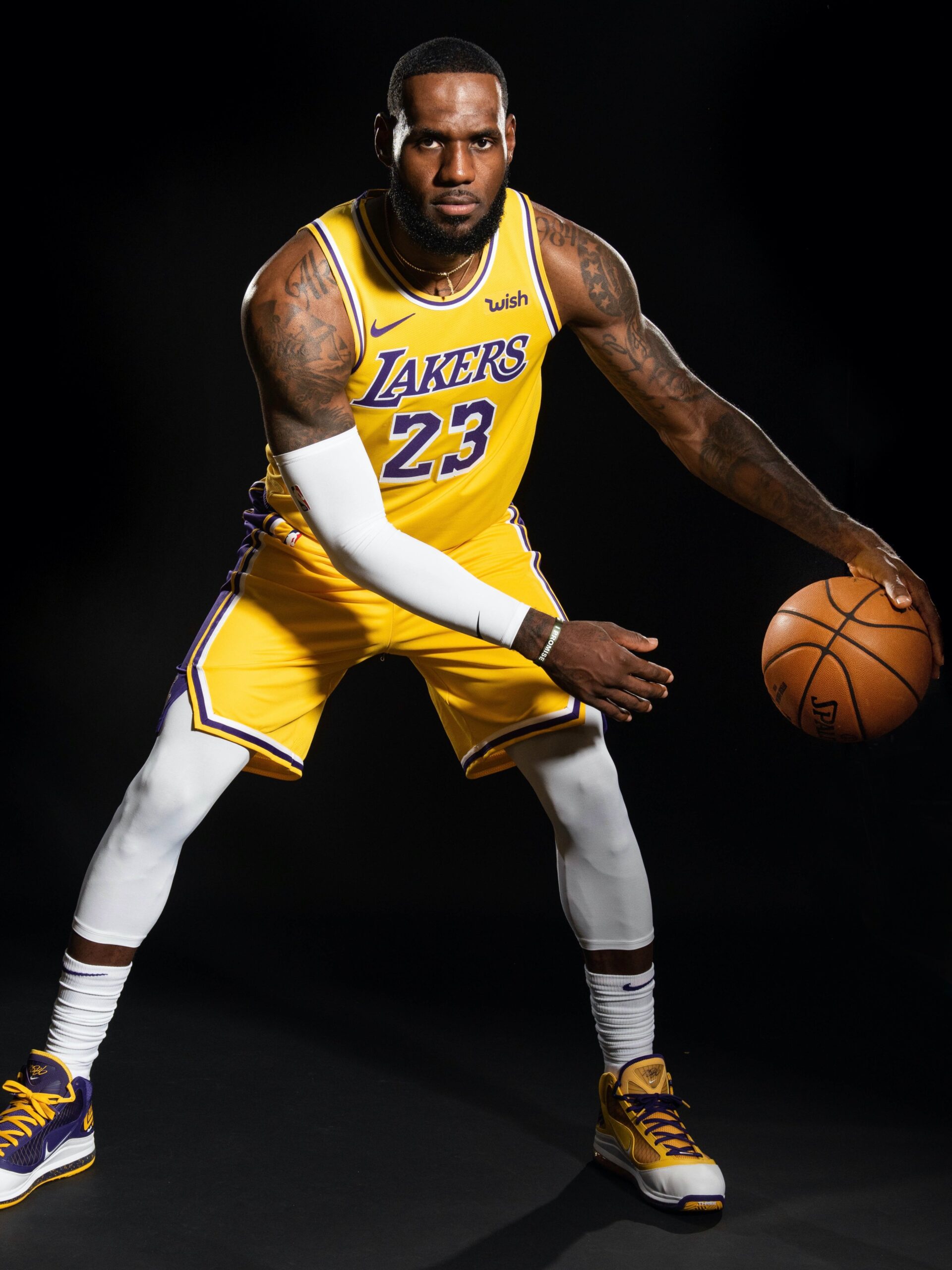 Background Lebron James Wallpaper