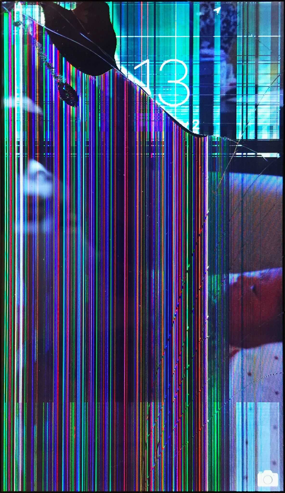 Broken Screen Wallpaper