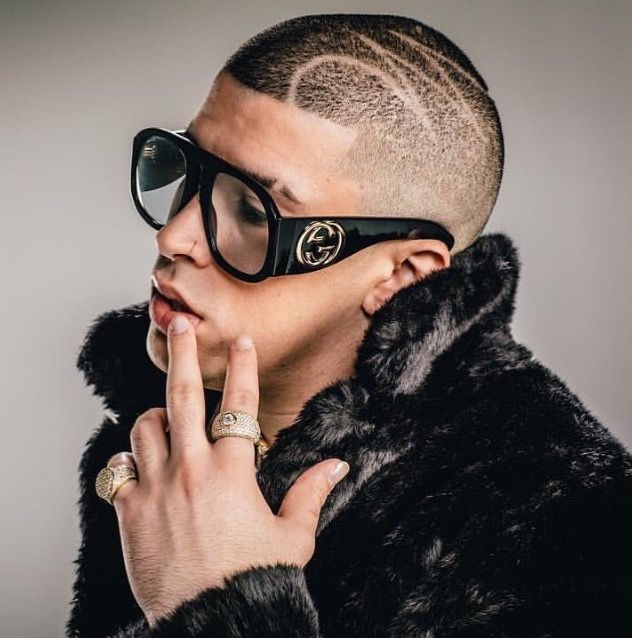 Background Bad Bunny Wallpaper