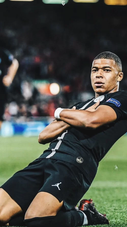 Background Mbappe Wallpaper