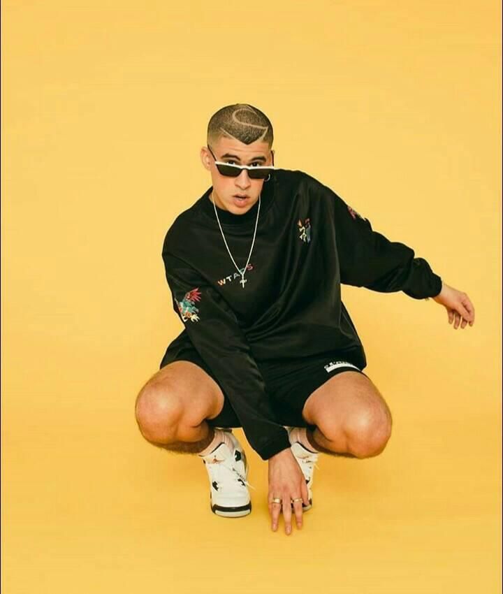 Background Bad Bunny Wallpaper