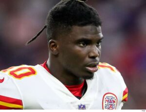 Tyreek Hill Desktop Wallpaper