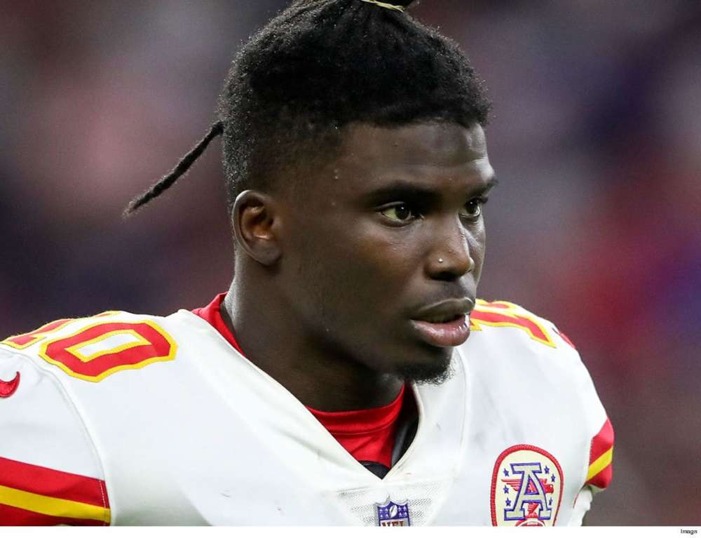 Tyreek Hill Desktop Wallpaper