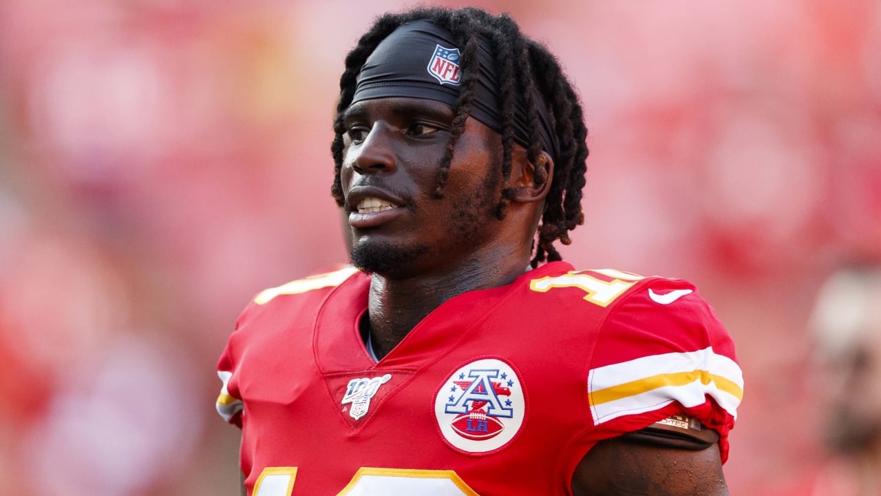 Tyreek Hill Desktop Wallpaper