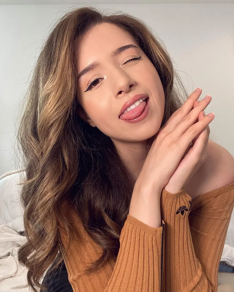 Background Pokimane Wallpaper EnWallpaper