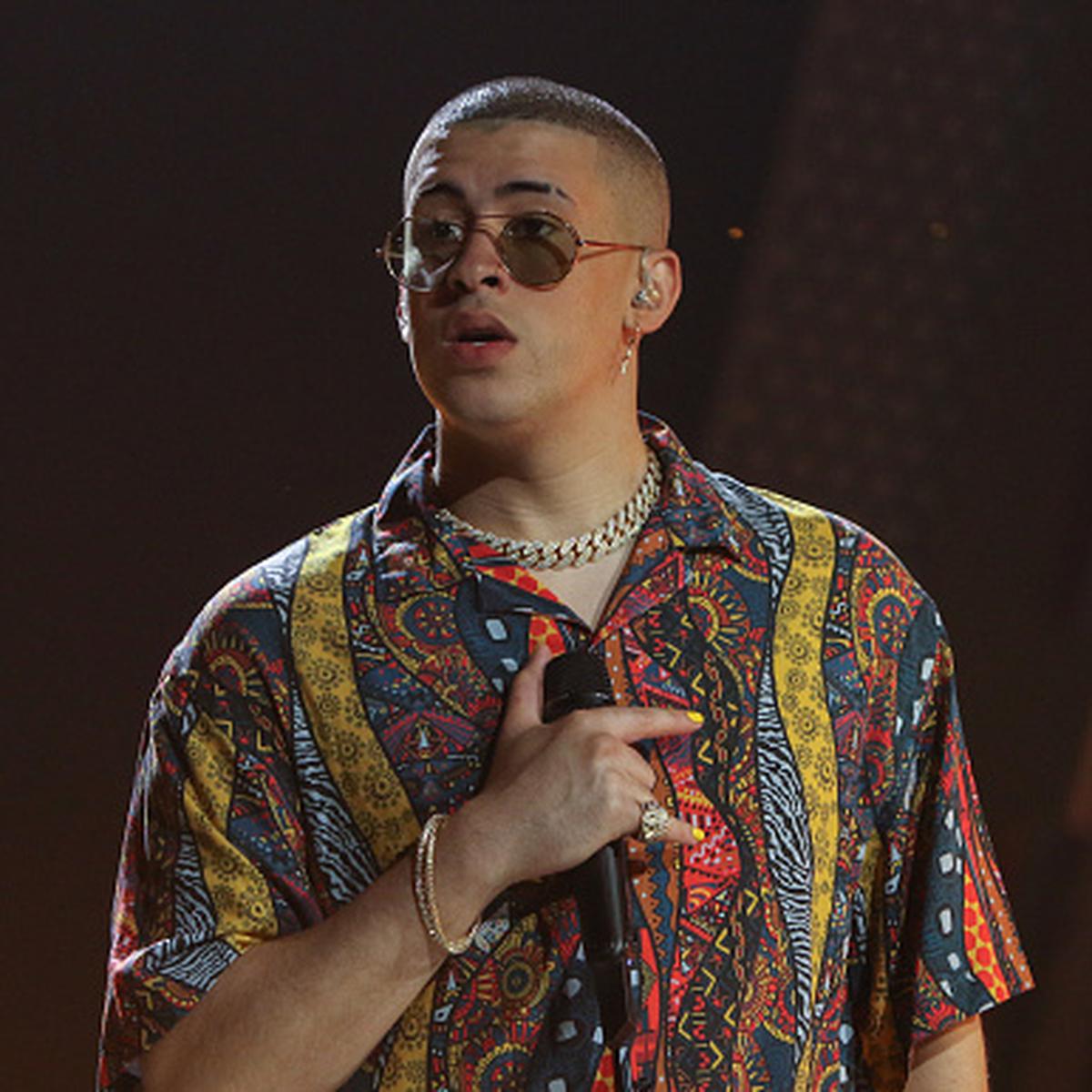 Background Bad Bunny Wallpaper