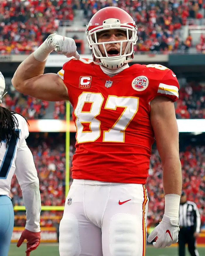 Background Travis Kelce Wallpaper