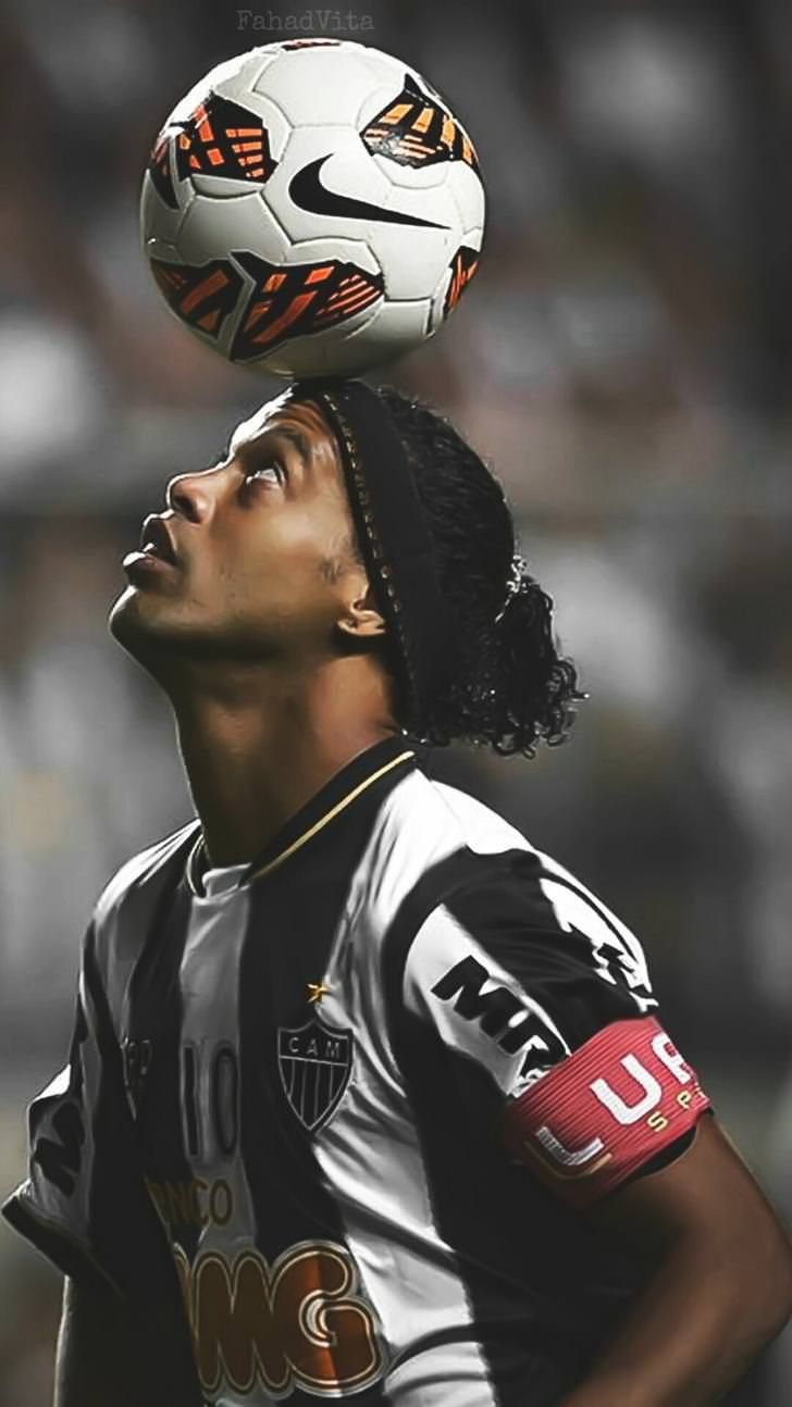 Background Ronaldinho Wallpaper