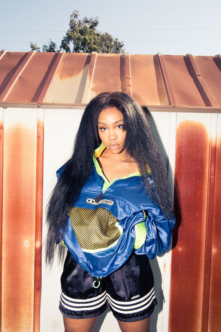 Background SZA Wallpaper