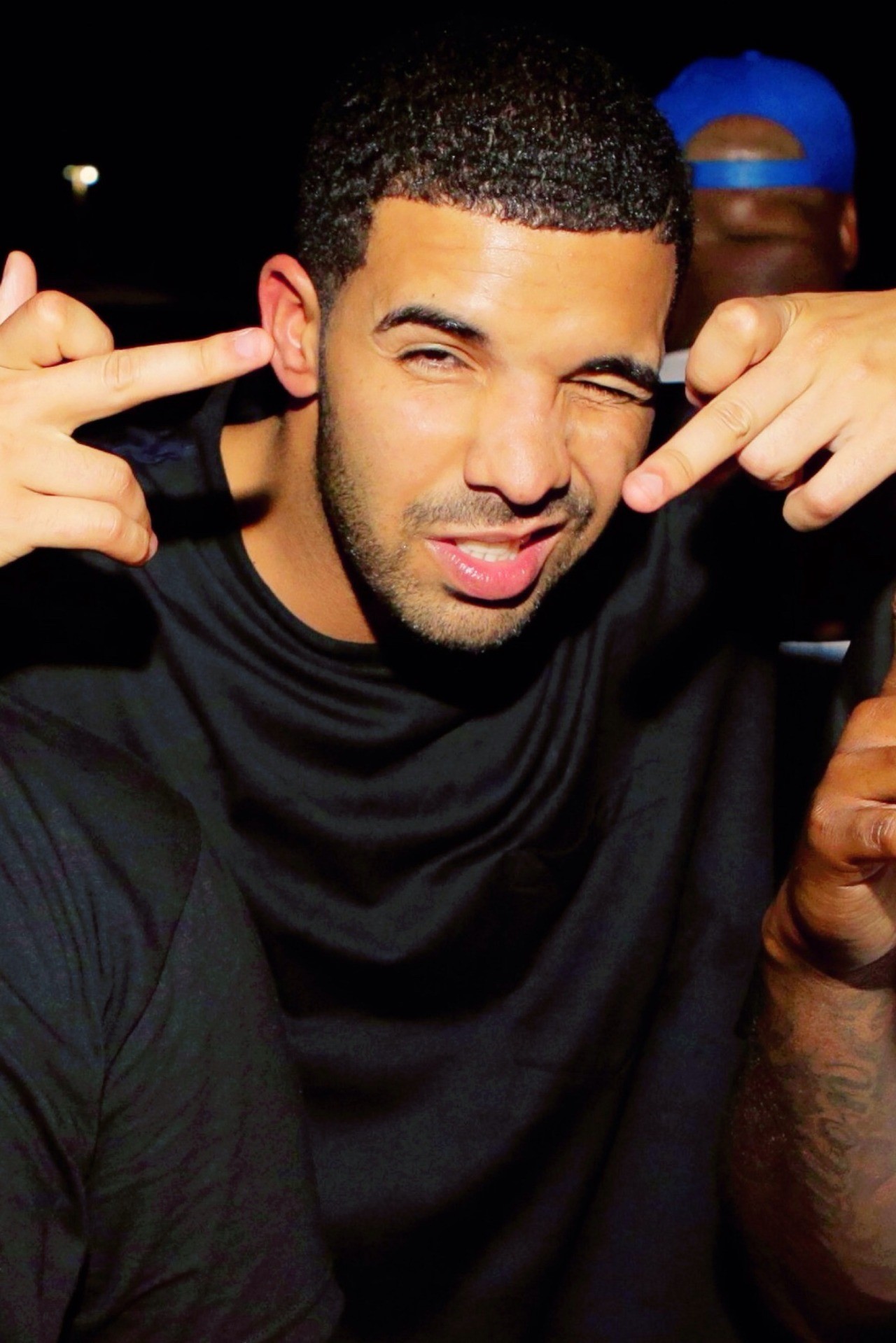 Background Drake Wallpaper