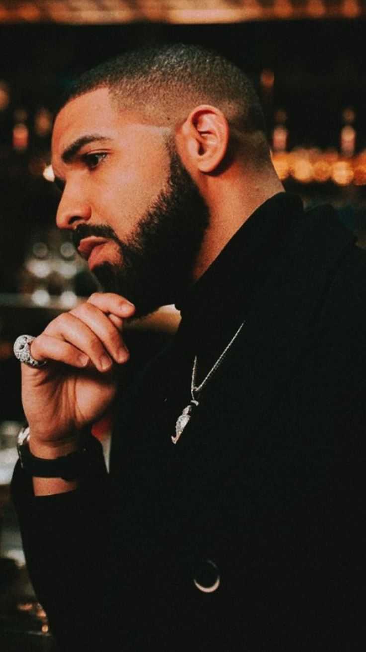 Background Drake Wallpaper